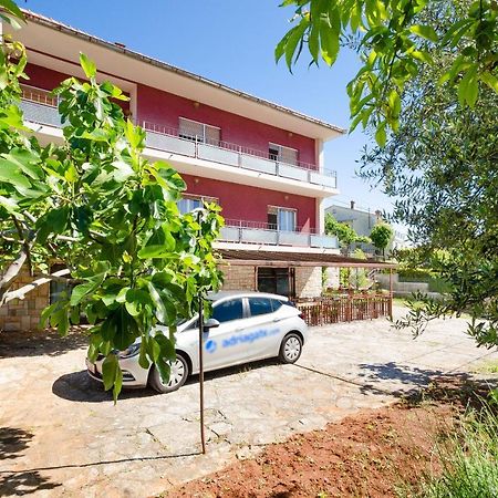 Apartments Mladen Jelica Icici Luaran gambar