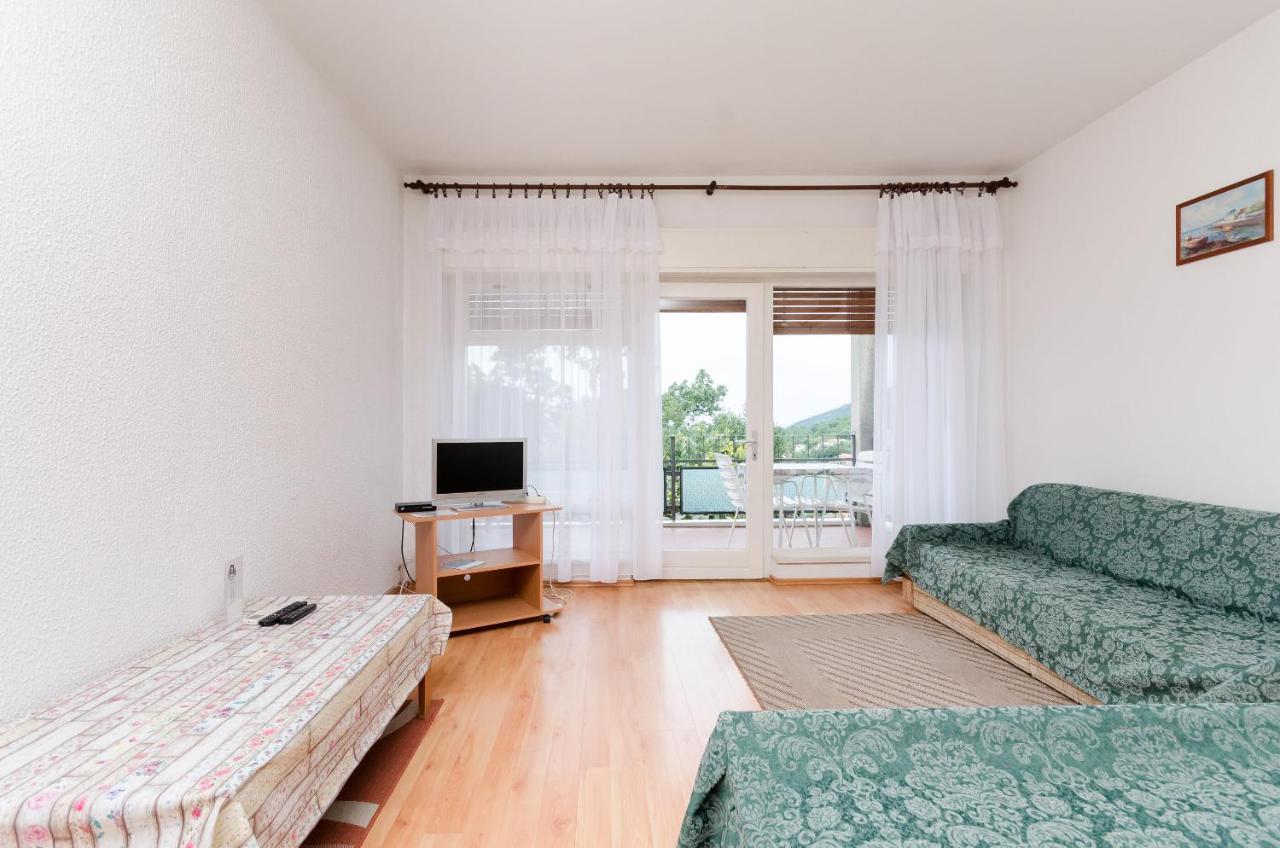 Apartments Mladen Jelica Icici Luaran gambar
