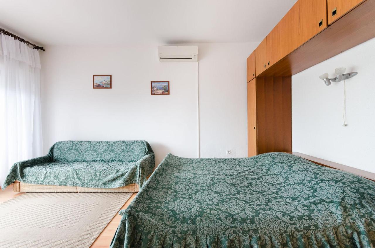 Apartments Mladen Jelica Icici Luaran gambar