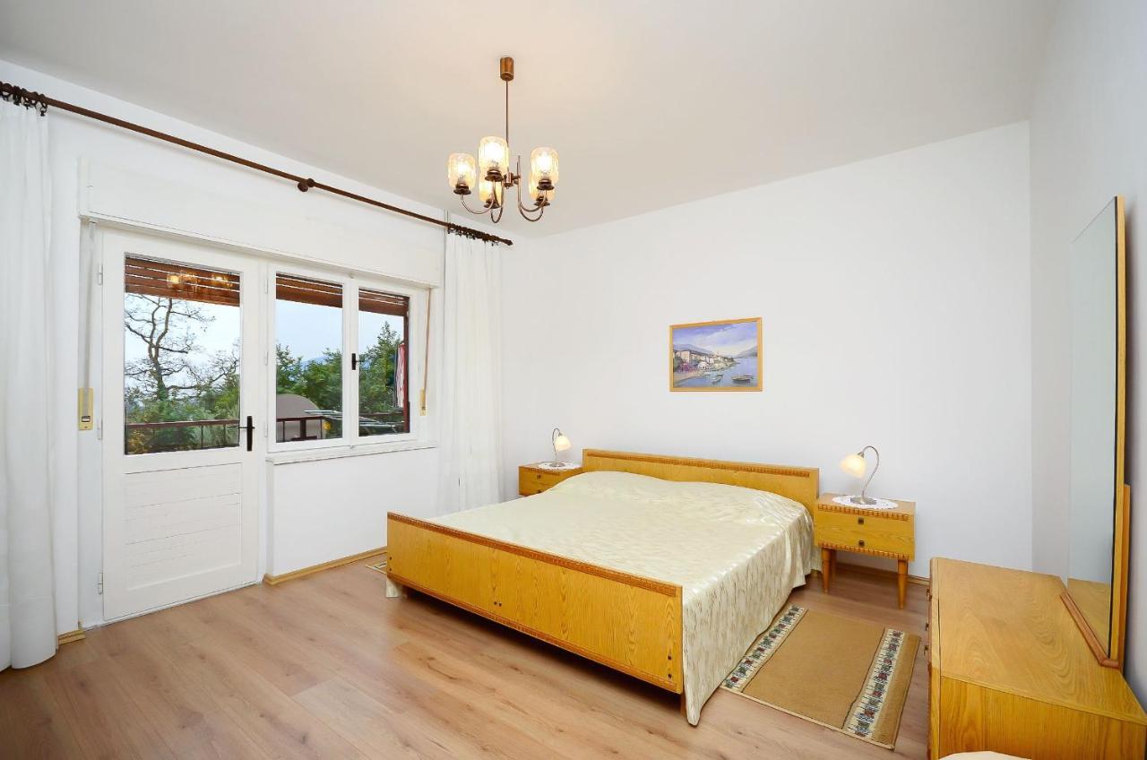 Apartments Mladen Jelica Icici Luaran gambar